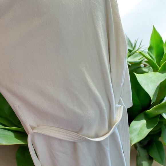 Vintage HILTON Heavy Terri Robe, One loop is fraying PLZ READ - Picture 3 of 5